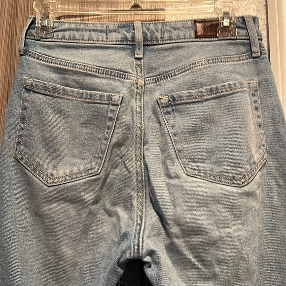 Hollister ultra high rise mom jean 25/27 - Picture 6 of 7